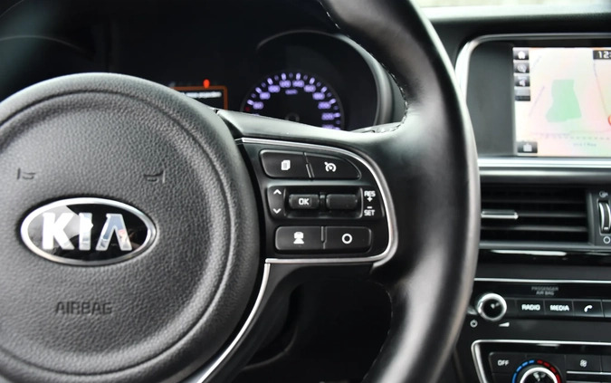 Kia Optima cena 64900 przebieg: 179054, rok produkcji 2017 z Kutno małe 781